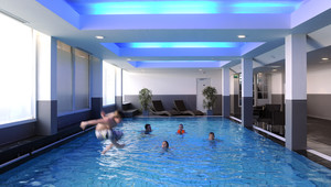 Zwembad binnen Hotel Volendam